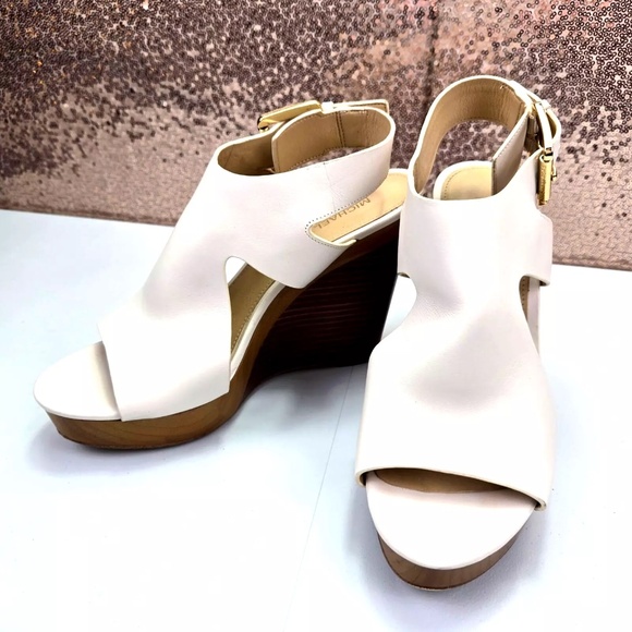 Michael Kors Josephine Wedge Sandals Heels 7M Cream Open Toe W/Buckle - Picture 5 of 10